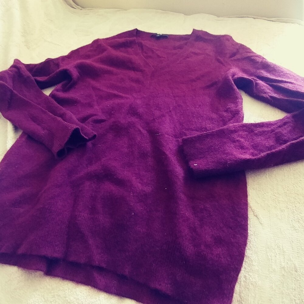 Uniqlo 100% Cashmere V-Neck Sweater S